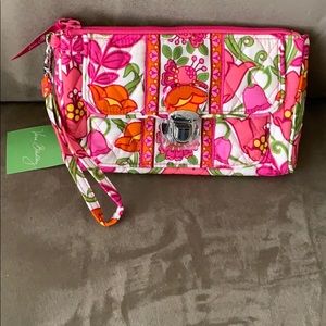 NWT Vera Bradley Pushlock Wristlet